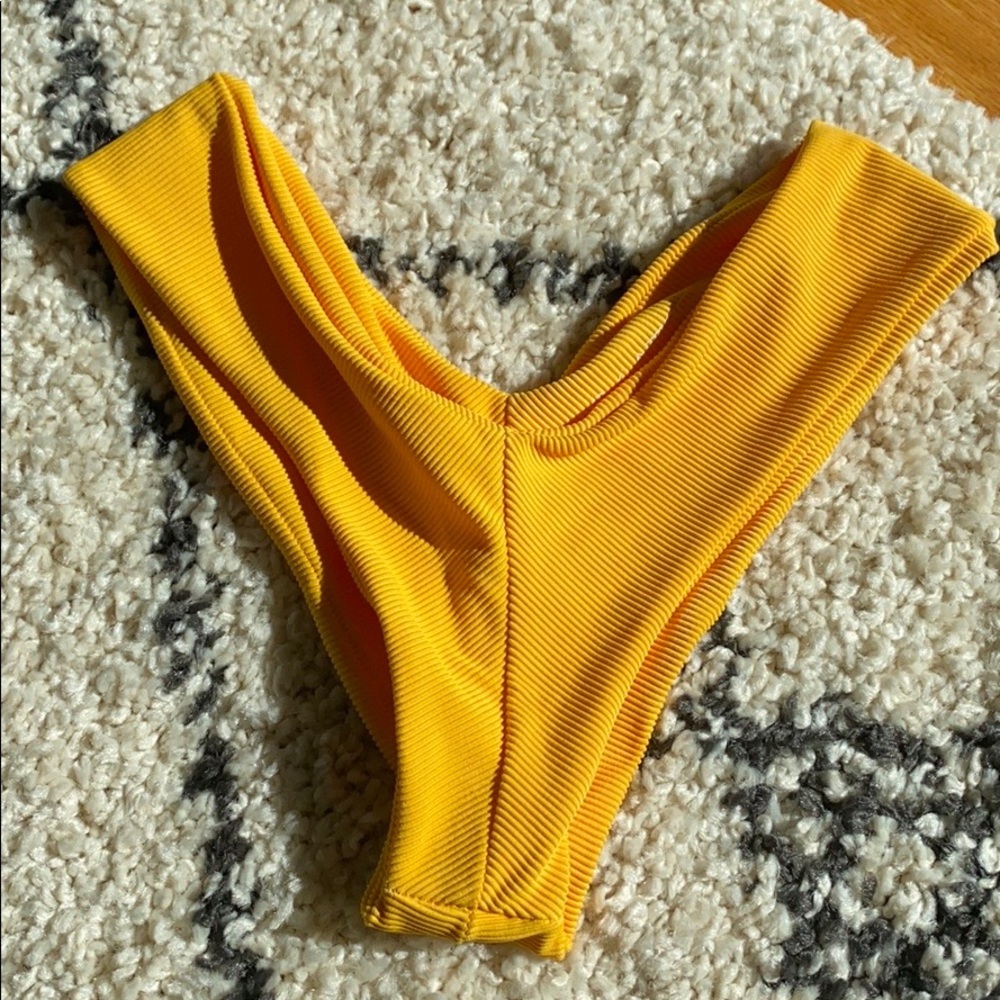 Skatie Swim Yellow Ribbed Mandi Bottoms